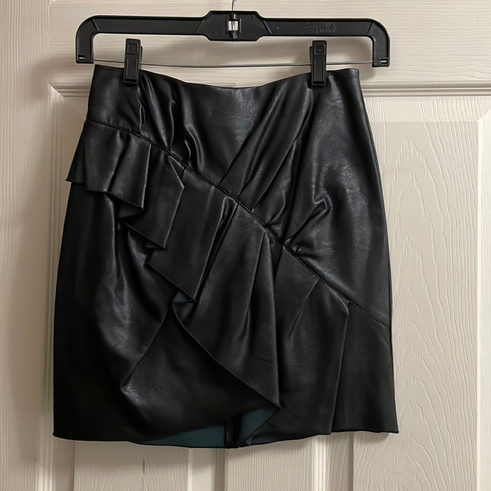 Isabel Marant Etoile “Zeist” Ruffled Faux-Leather Mini Skirt